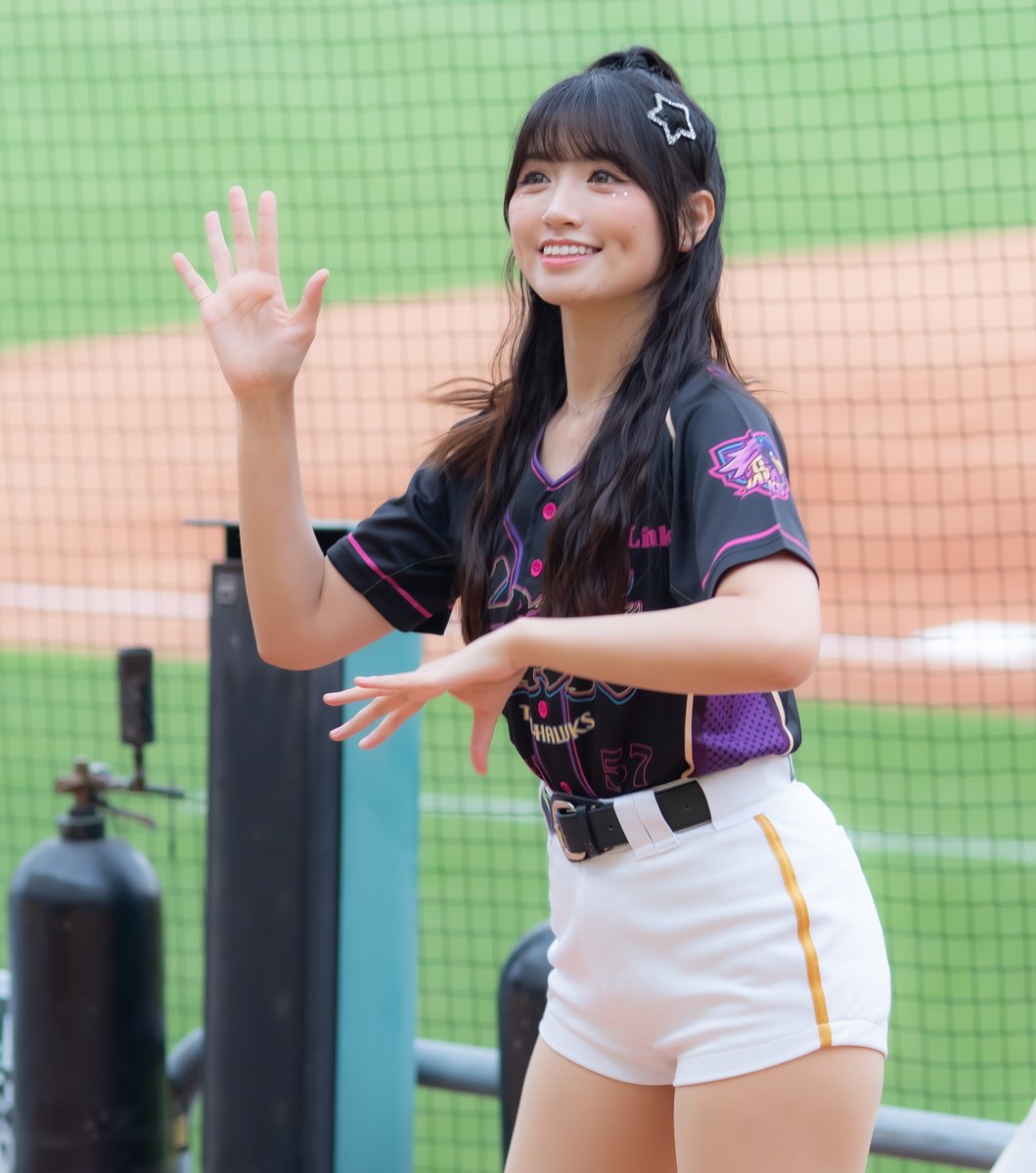 slave3589's tweet photo. 2番目の推しのNINAと芃芃　
NINAは出演土曜のみ。芃芃はちょっとむっちりしてるのがめちゃ良い！圈圈もだけど。

#台湾チア
#NINA
#芃芃
#WingStars
#台湾
#高雄 https://t.co/2kEn3Shk7e