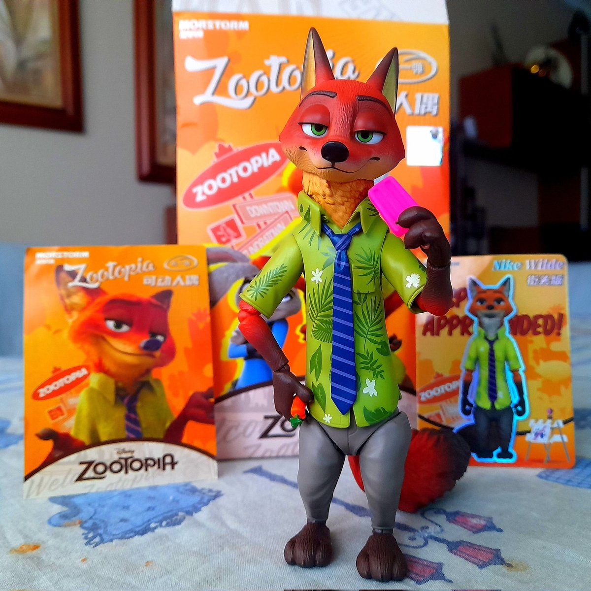 Blue_Raptor_07's tweet photo. Esta figura de Nick de Zootopia es perfecta, se declara oficialmente mi figura favorita https://t.co/SLJUsiKZvo