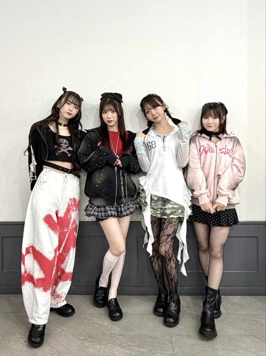 tws_staff's tweet photo. 『iCON DOLL LOUNGE 2026 ～ SUMMER COLLECTION ～』
ありがとうございました‼︎💖

BUZZWIT（sedacle girl／dollslutz）の衣装を着用させていただきました👗🎤

本日のイベント連動したPOP UP SHOPの
購入者限定のメンバー来店イベントは
6/19(金)13:00-14:00となります📷✨
是非ご来場ください🎀

#わーすたセトリ
M1 プリ��ィー☆チャンネル
M2 Doki Doki♡today  
M3 わったらいふ！
M4 メロメロ！ラヴロック
M5 わーるどすたんだーど
M6 KIRA KIRA ホログラム
M7 清濁あわせていただくにゃー

#わーすた #wasuta