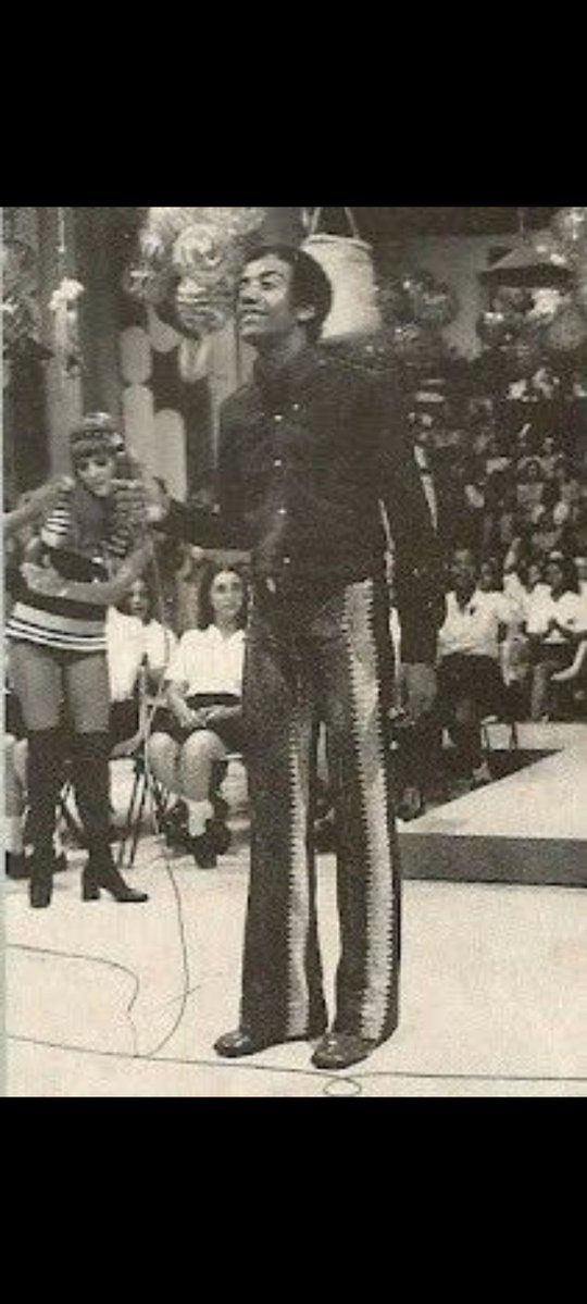 acervobenjor23's tweet photo. fotos raras de jorge ben na jovem guarda (1966) https://t.co/kBJe7Sh75M