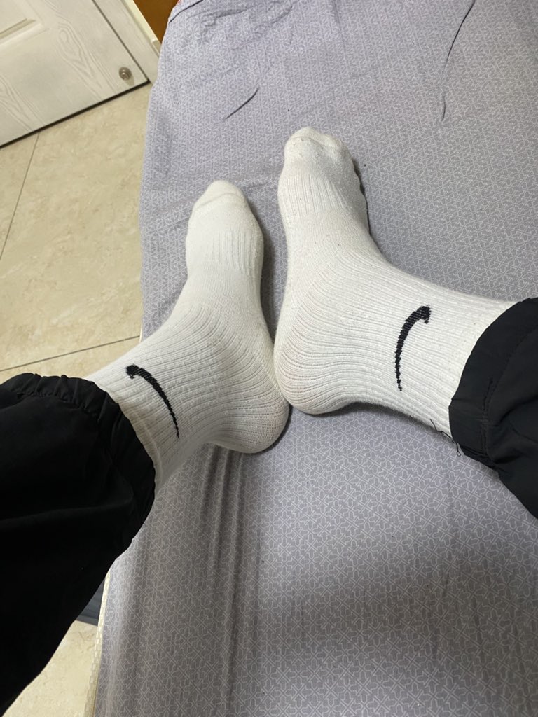 RYAN20101201's tweet photo. 白袜少年 https://t.co/F4QNabOks1