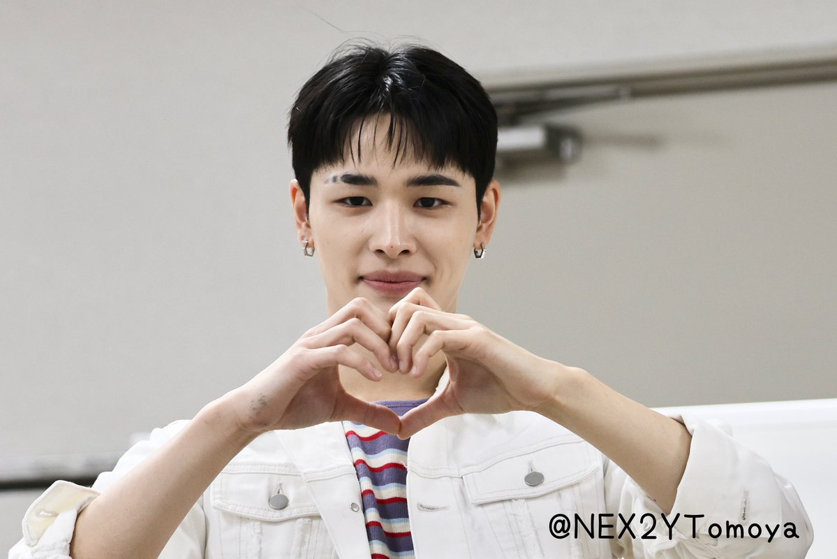 maki5japan's tweet photo. 260614 SWJ Fansign

Haru

#NEXZ
#Haru https://t.co/P5IwfCNUga