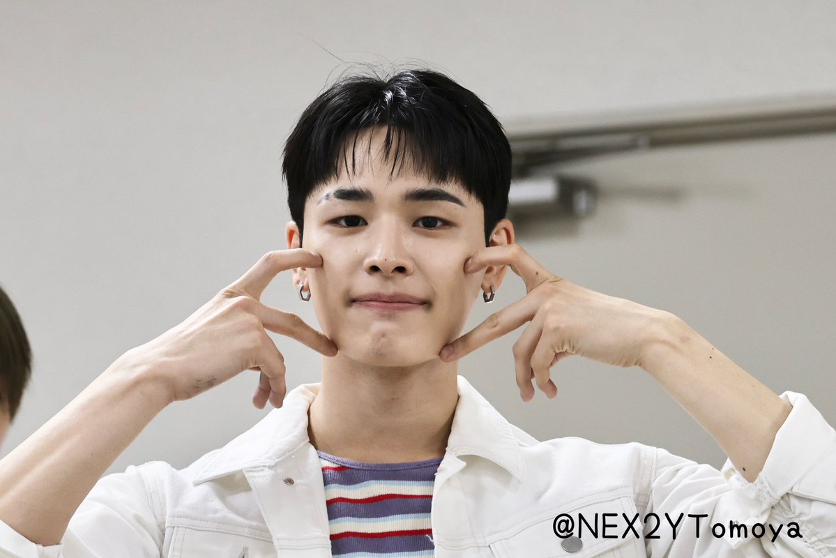 maki5japan's tweet photo. 260614 SWJ Fansign

Haru

#NEXZ
#Haru https://t.co/P5IwfCNUga