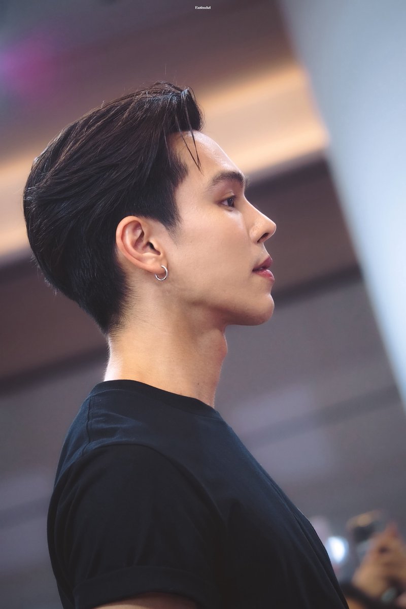 Earendel_39's tweet photo. *⸌☻ັ⸍*

     🪧 ;

          「 ท้ายพี่ตรี 」

TRE UNIQLO SIAM PARAGON

#TrexUniqloUT26SS , #treporapat https://t.co/CYp0oPFGtw