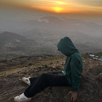 Vickywav's tweet photo. #NewProfilePic https://t.co/YJeQlOQlYP