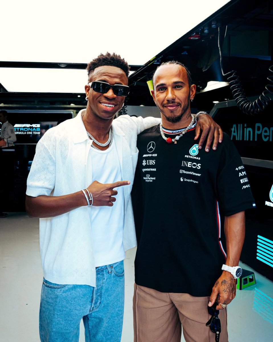 MadridXtra's tweet photo. Congrats, Lewis Hamilton. 🤝 https://t.co/sD2yiGw9pT
