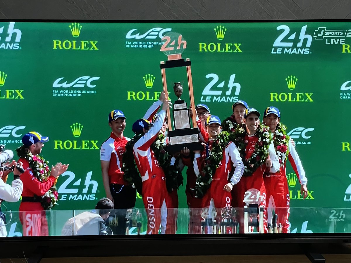 hapilaki222's tweet photo. トヨタ　レーシング
7号車　優勝おめでとう㊗️🥇
8号車　3位おめでとう㊗️🥉
可夢偉選手　頑張りました！👏
燃料⛽️が足りて良かった👌
 #ルマン　#ルマン24 https://t.co/4xvjFXIbvr