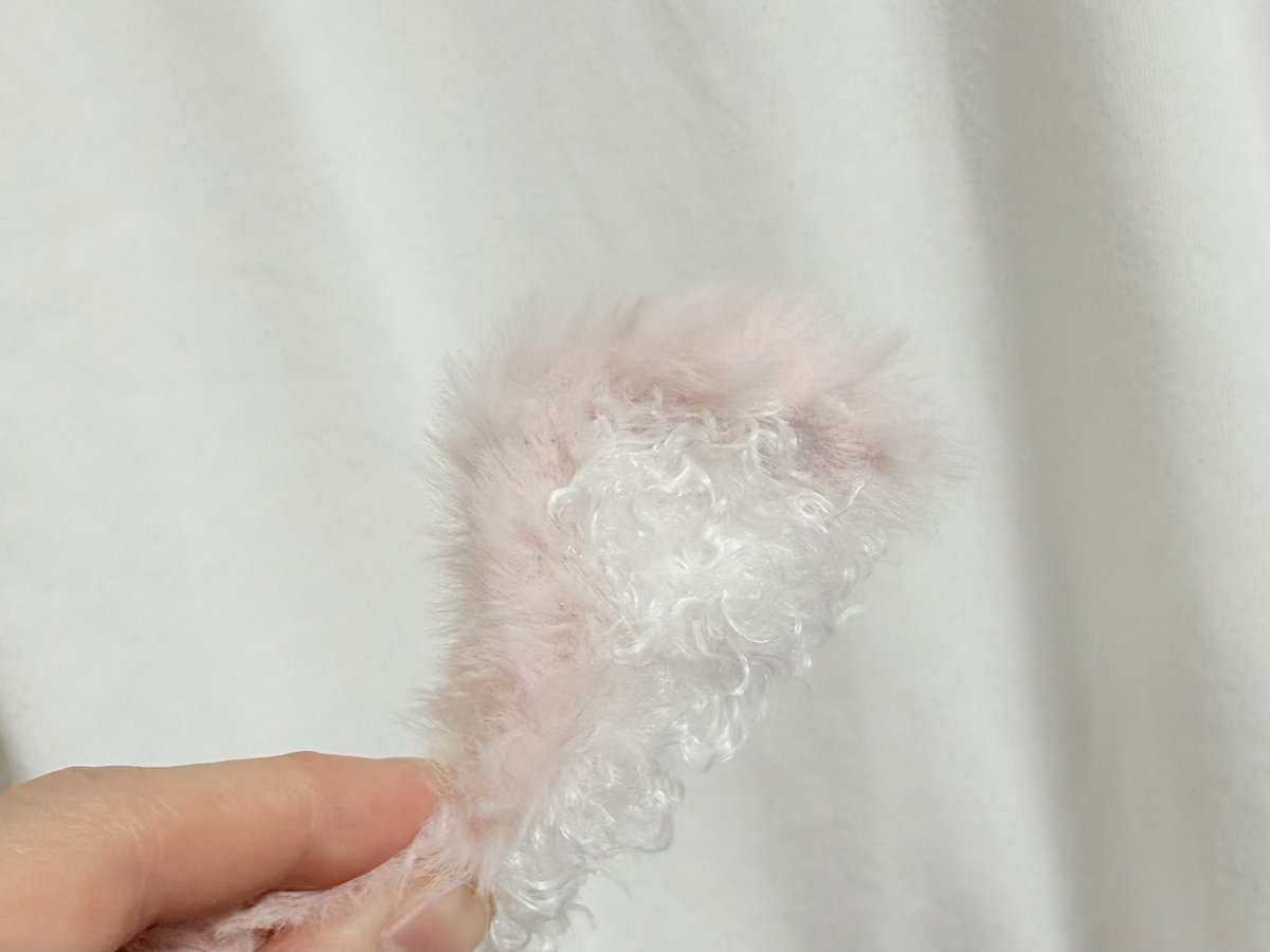 muu2581's tweet photo. 久しぶりにエナガグリフォンを作ろうかと思いまして🤔
今回は小さいので、羽根をどうしようかと悩み…試作なのですが、可愛らしい感じになりました。
途中で辞める事が多いので、ここからちゃんと完成まで出来ますように💦
沢山作って、手で並べるのも可愛いかも🥰 https://t.co/JgCkJz8pCL