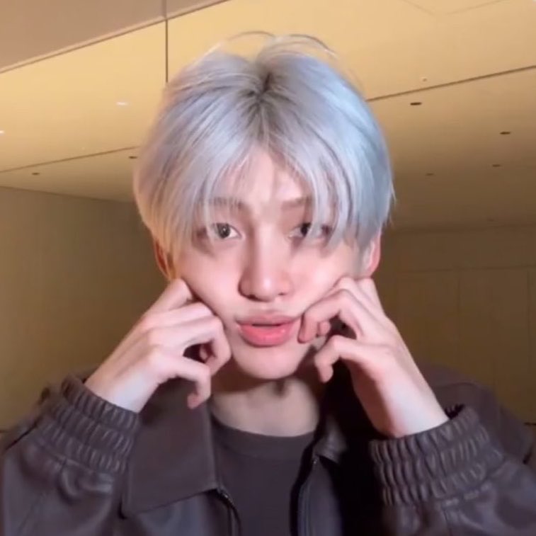 dearhapp's tweet photo. 햎뿌볼                                             햎랑이 https://t.co/TnwXfVVlXR