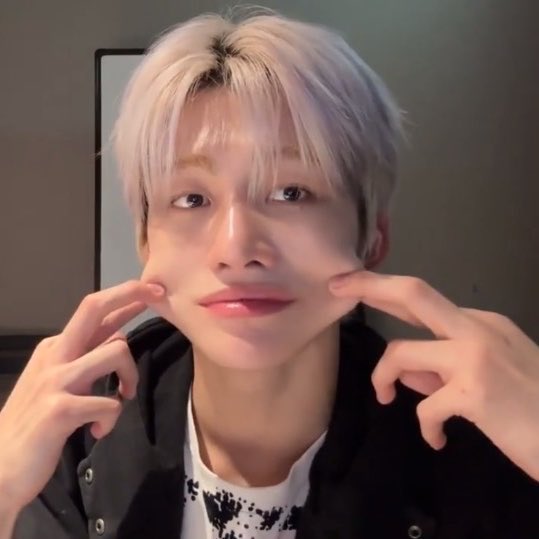 dearhapp's tweet photo. 햎뿌볼                                             햎랑이 https://t.co/TnwXfVVlXR