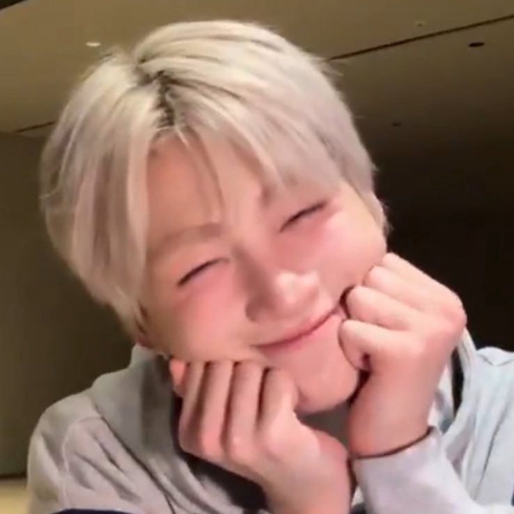 dearhapp's tweet photo. 햎뿌볼                                             햎랑이 https://t.co/TnwXfVVlXR