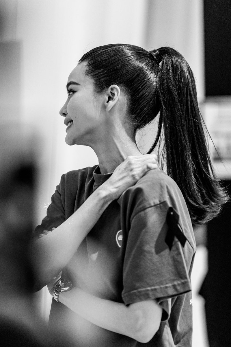 bluethunderq's tweet photo. 🖤🖤

ENGFA X GDH CONCERT
#GDHโตมาด้วยกันคอนเสิร์ต 
#อิงฟ้ามหาชน #EngfaWaraha https://t.co/Ds9kmkvPIY