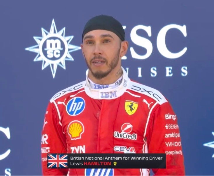 MayowaQuadri_'s tweet photo. SKULL CAP ON PODIUM. NAHHHH WE ARE THE BEST! https://t.co/AgtxTMAlOn