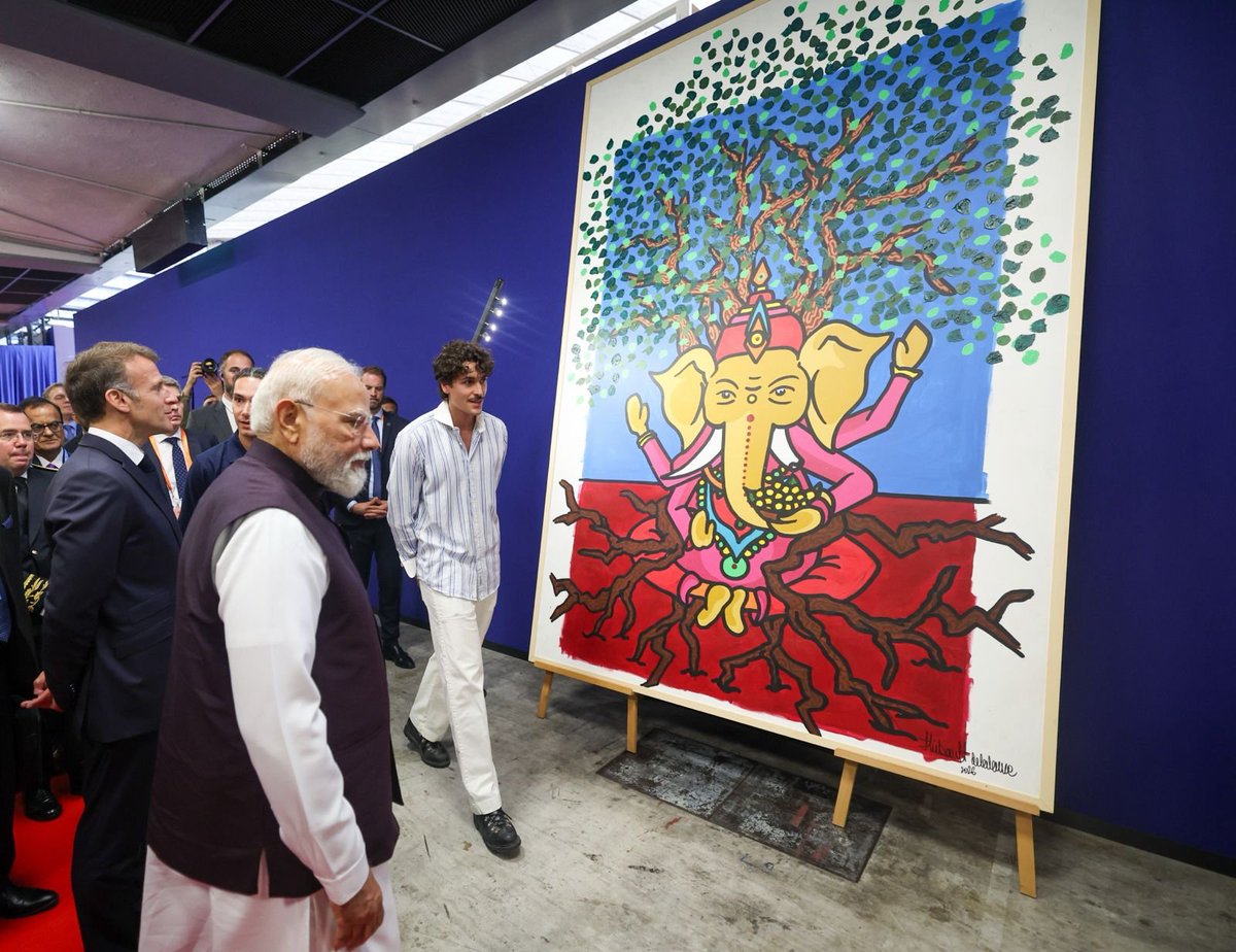 Narendra Modi tweet media