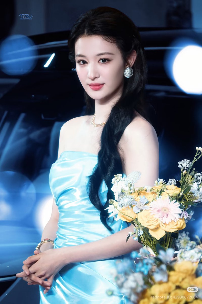 _phonyy's tweet photo. Tomorrow is her day, break a leg!!! Wishing you a smooth broadcast 🙏🙏🙏 let's all be happy and send her positive vibes because my girl deserves all the love!! 😘😘 #wangchuran https://t.co/9eMI4SzL7E