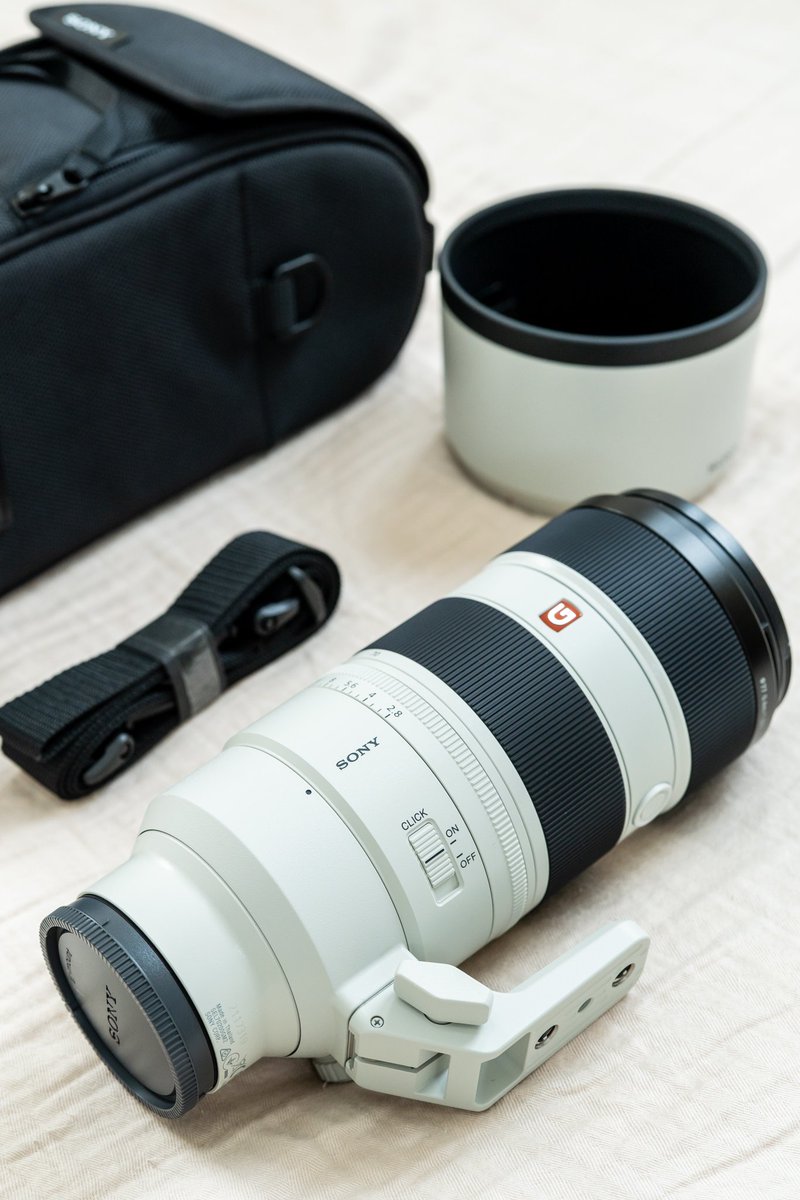 kaede_falling's tweet photo. SONYの70-200mm F2.8のGMレンズ届いた😇 これでロケ撮りて〜〜〜 https://t.co/akCTwatsDA