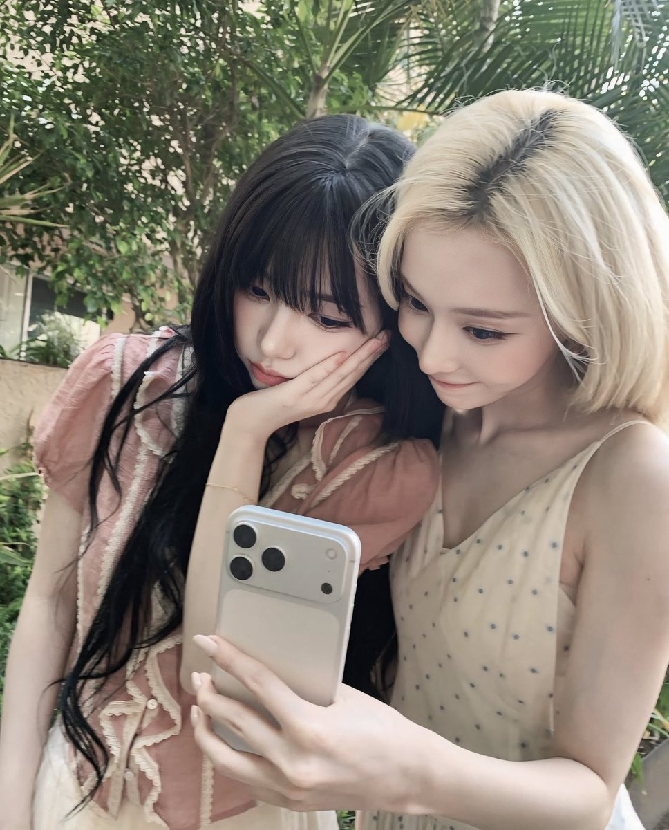 abcdefgyb's tweet photo. <👭🏼🍎⭐️🎀🤍 3 https://t.co/faIklNTMRQ