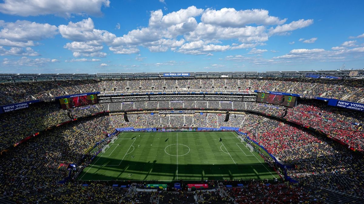 ABC7NY's tweet photo. World Cup fever hits New Jersey as fans power through travel chaos https://t.co/32cAgmOqLK https://t.co/SMh35UBgcd