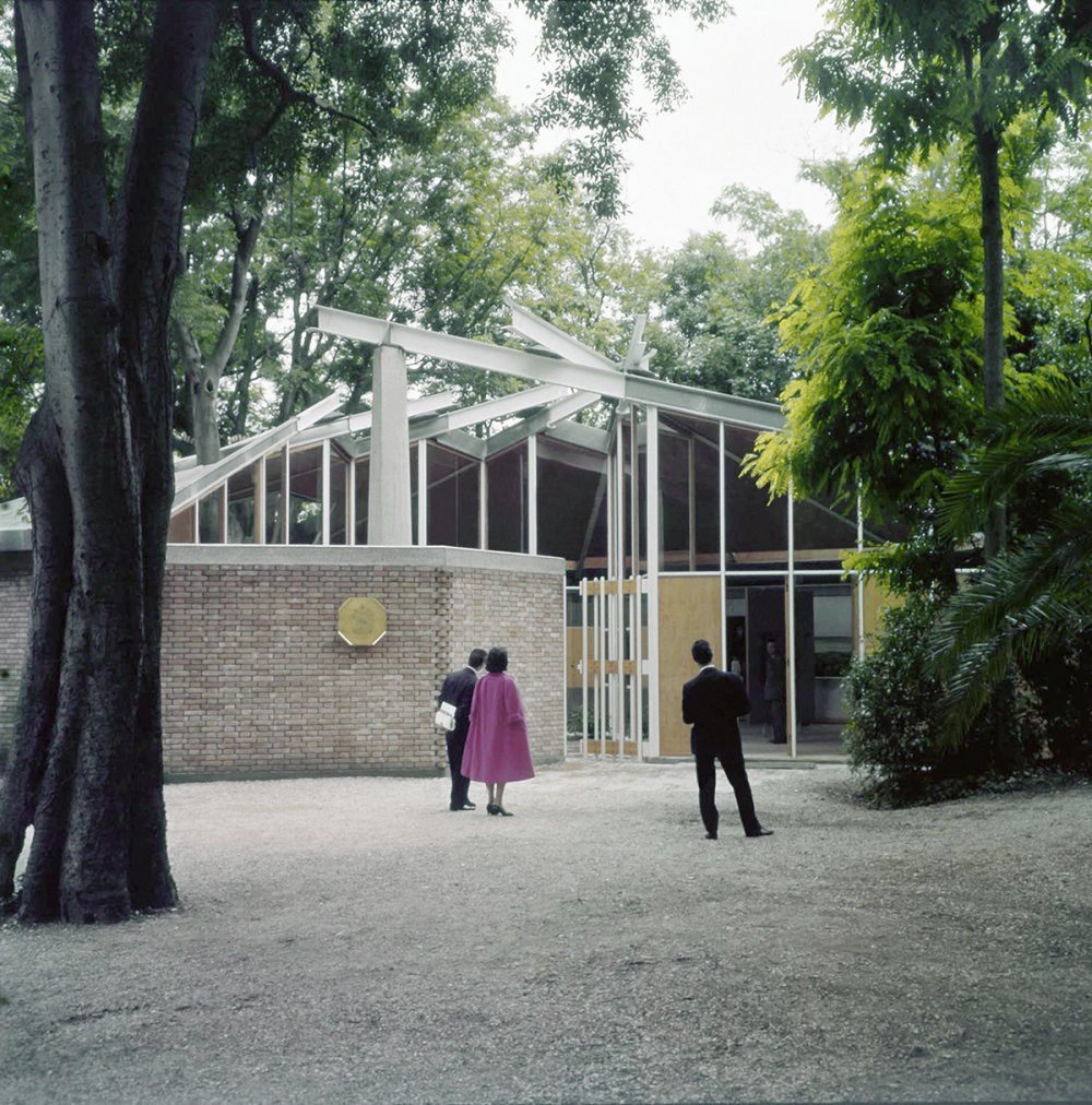 artcaninstitute's tweet photo. Abbas Akhavan’s “Entre chien et loup” was the latest exhibition to grace the Canada Pavilion at the Venice Biennale.  In 1958, the brand-new Canada Pavilion opened at the Venice Biennale, with talented Canadians still representing the nation at the 61st iteration of the event. https://t.co/Nmq0mFZXnj