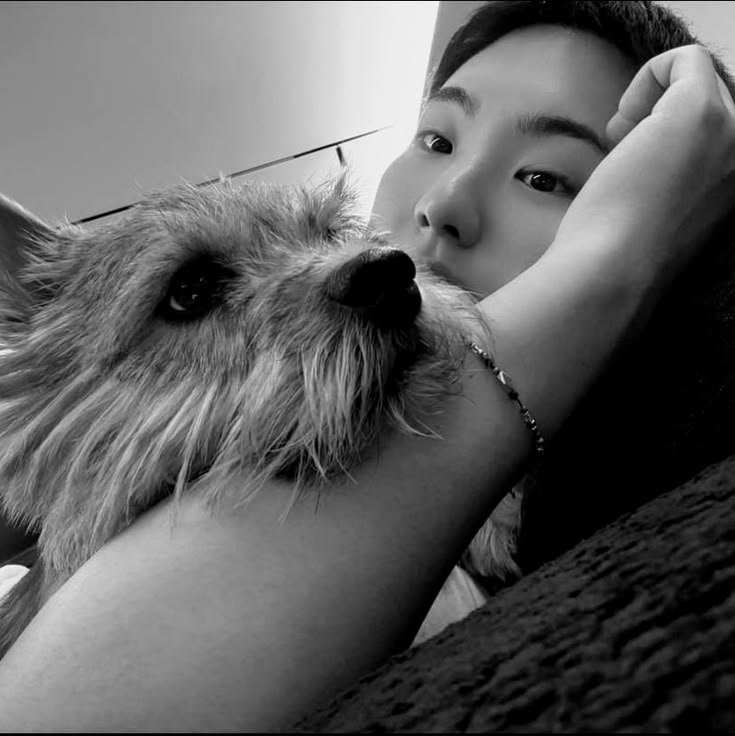 yaunwoo's tweet photo. happy birthday, mahal ko. 

SUPERSTAR HOSHI DAY
#권상병님_생일_축하드리지말입니다
#BabyHoneyHOSHIday
@pledis_17 https://t.co/bfrhFbokX8