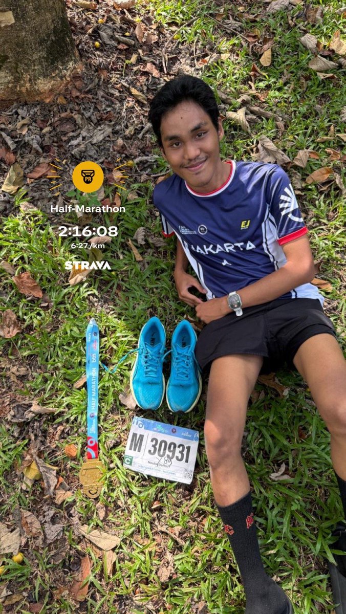 nfldffa's tweet photo. VHM BTN Jakim done and dusted. p balap @/kipchoge https://t.co/6oXrpk5kW1
