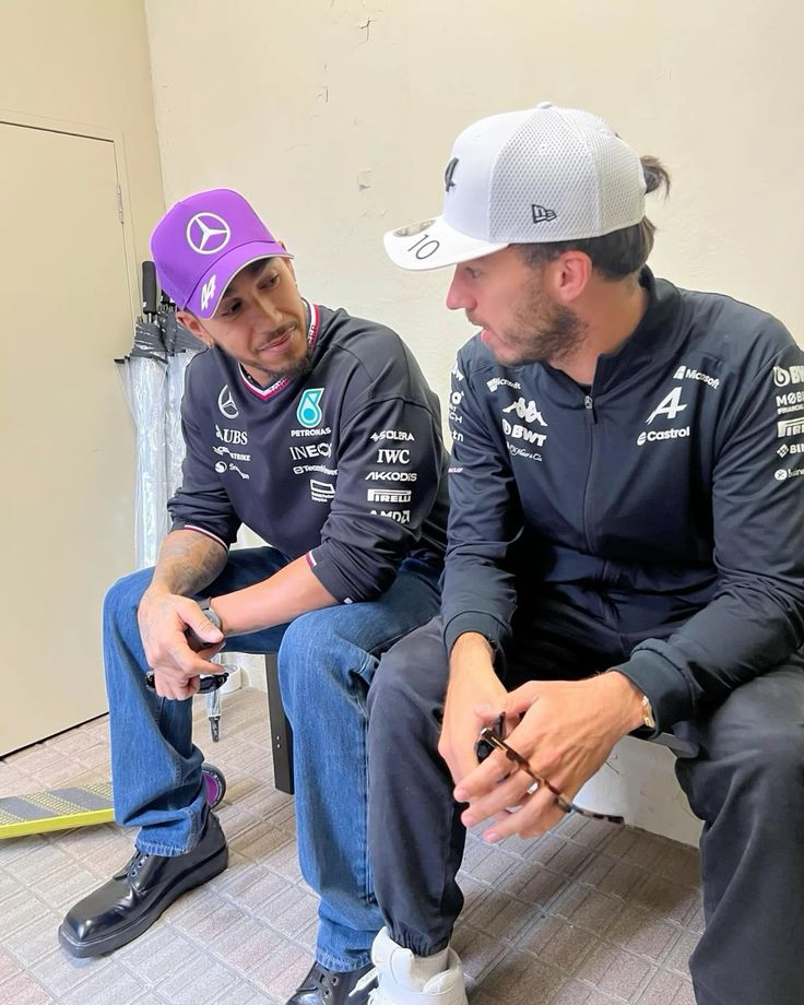 Bree10CL16's tweet photo. Now only two drivers have scored points at every GP this season :

Lewis Hamilton 
Pierre Gasly https://t.co/7XZY8u6Xyy