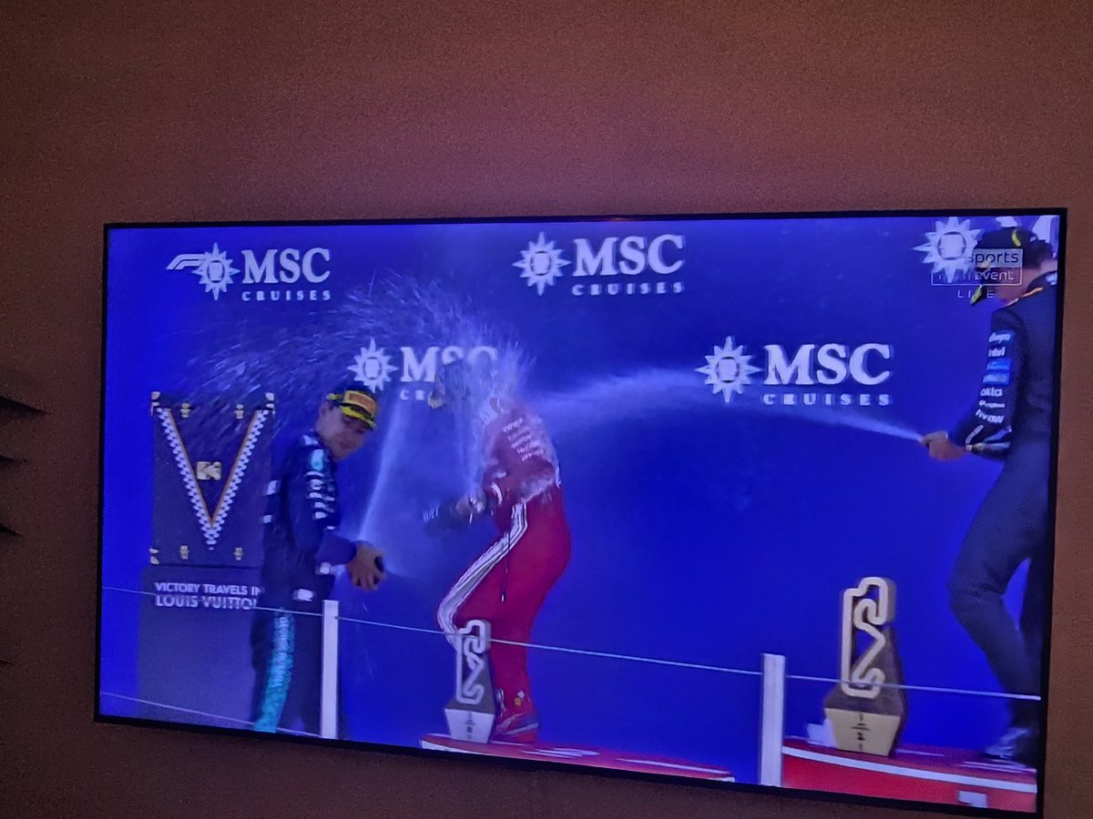 forfeksakes's tweet photo. #Scotland #f1Hamilton #ferrari What a day for this gal. Who's the underdog? ❤️ https://t.co/iQaxVi90Ih