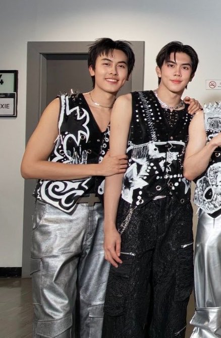 oskyunn's tweet photo. มีคนงอนกันอีกอ้ะป่าวว https://t.co/7nyesDZzK5