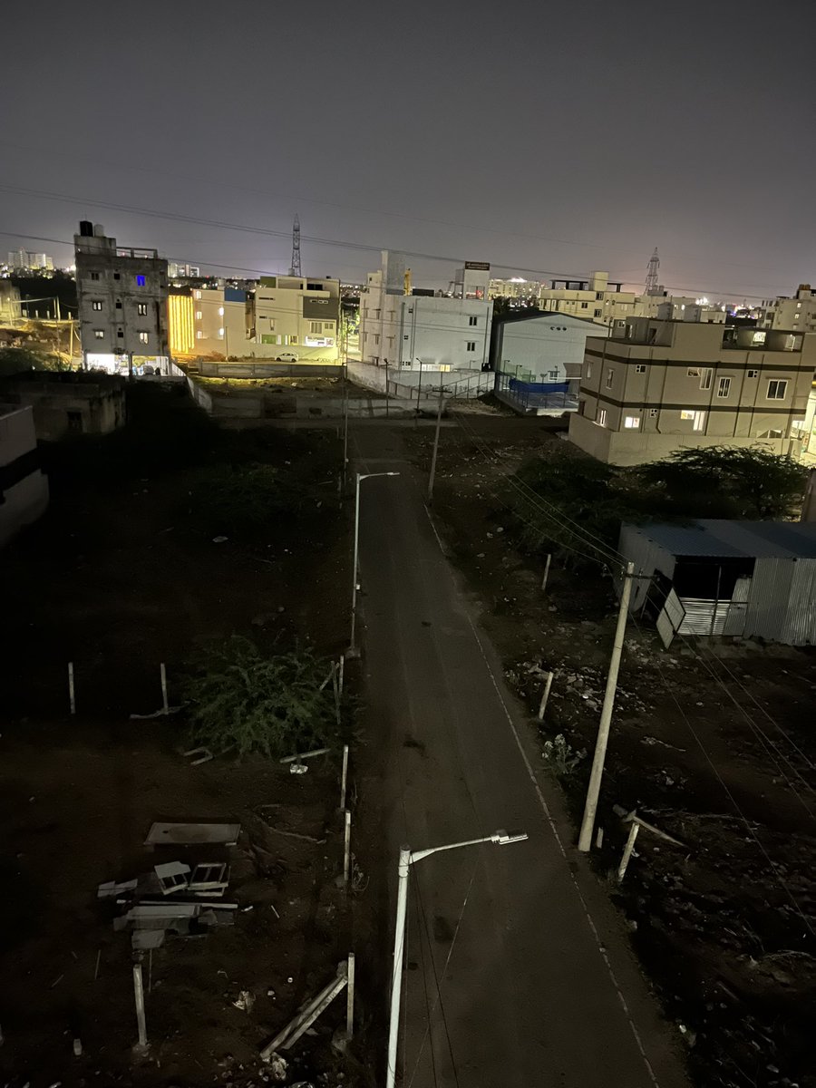 gokulkrish_ns's tweet photo. @chennaicorp @EcrPSaravanann street lights are not working in Sai baba nagar,  Pallikaranai. For past two days https://t.co/sgwHryGW0L