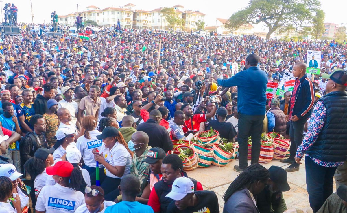 hon_Makau's tweet photo. Asante Thika!

The message is home. The people are ready. The time for change is now.

#LindaMwananchi https://t.co/PgaV3wmdxP