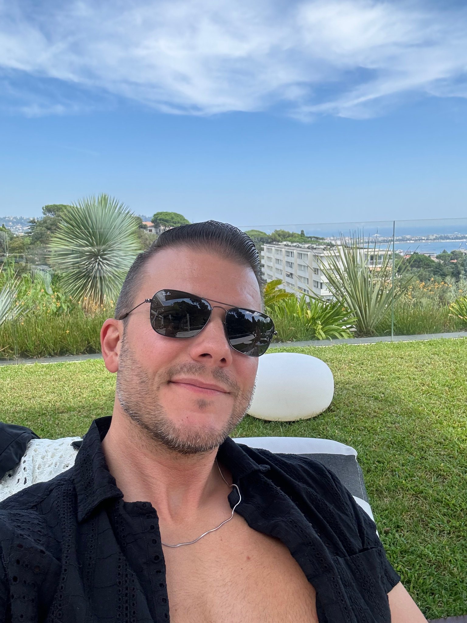 Somewhere warm. Highly recommend https://t.co/KHtFbgxOhu