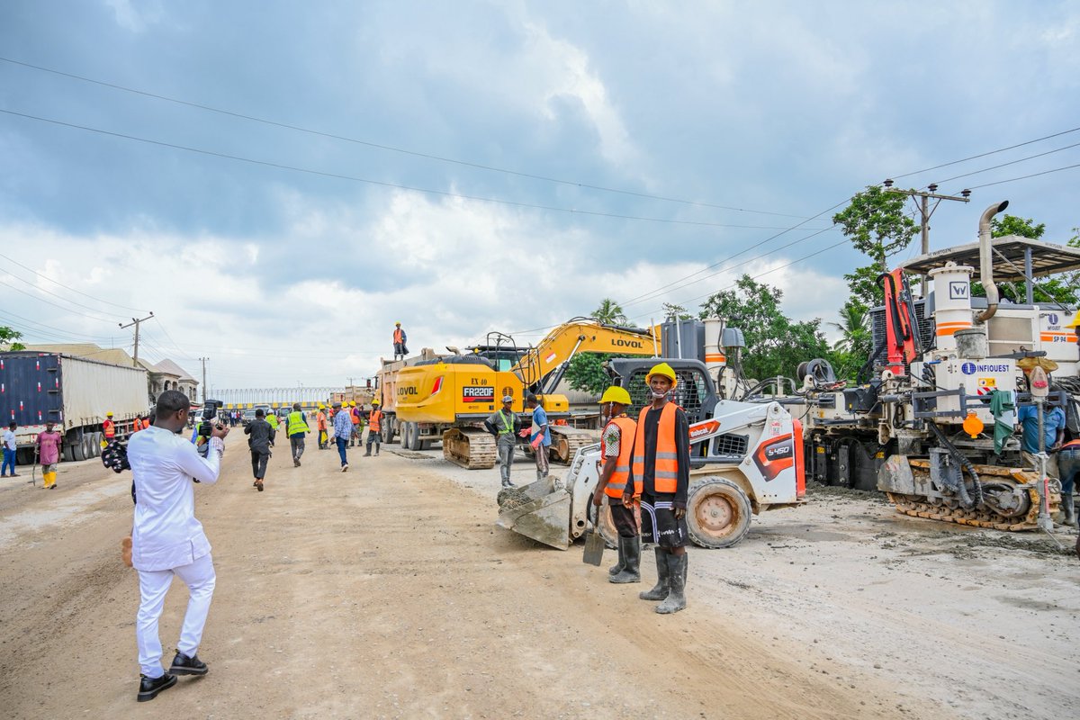 FrancisNwaze1's tweet photo. UMAHI SHOWCASES FEDERAL PROJECTS IN EBONYI, SAYS SOUTHEAST IS GRATEFUL TO TINUBU AS EBONYI SET TO DEMONSTRATE ITS APPRECIATION TO THE PRESIDENT ON MONDAY

The Honourable Minister of Works, Senator Engr. David Umahi, CON, on Saturday, June 13, 2026 led a Federal Government delegation headed by Presidential Adviser on Information and Strategy, Mr. Bayo Onanuga, on an inspection of ongoing federal road projects across Ebonyi State, using the occasion to highlight what he described as the unprecedented infrastructure transformation taking place under the administration of President Bola Ahmed Tinubu.

Speaking during the inspection, Umahi showcased several strategic federal projects across the state and the Southeast, explaining that the region remains deeply grateful to President Tinubu for the tangible evidence of inclusion, fairness and development.

At the Calabar - Abuja project sites, the Minister explained the strategic importance of a major flyover under construction along the Trans-Sahara Super Highway corridor.

“Let me say that this is the point where the Trans-Sahara Route takes a bend. The essence of this flyover is to resolve the conflict at this point,” he said.

According to him, the Federal Government has already made provision in the 2026 budget to connect the corridor directly to the Ebonyi State capital.

“The road going to the capital city, which is 18km from this point, is included in the 2026 budget, and the Federal Government will undertake the connection to the city centre.”

Umahi stressed that despite funding challenges, work would continue uninterrupted across project sites.

“Of course, the contractor has not been paid, but we are creditworthy. All contractors being owed will be paid. There should be no stoppage of work because we want to see if we can commission this project by December. The cost is ₦25 billion.”

The Minister described the projects as only a glimpse of what President Tinubu is delivering in the Southeast.

“This is just the beginning. You will see remarkable projects of President Bola Ahmed Tinubu in the South-East. When we talk about the gains of the South-East under President Bola Ahmed Tinubu, some people who do not understand what we are talking about will continue to criticize us.”

He declared that the people of the Southeast have taken notice of the President’s interventions and are prepared to openly express their appreciation.

“The people of the South-East are very appreciative of what the President is doing. By Monday, under the leadership of the Governor of Ebonyi State, we will demonstrate this appreciation when we adopt the President as our sole candidate and, of course, the Governor.”

Umahi was emphatic about the region’s political direction.

“Let it be known that Ebonyi State is not obedient because we want to catch up with the rest of the country, and we will never be obedient. What happened before was an accident of history. It will not repeat itself.”