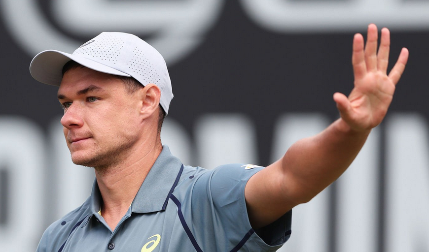 josemorgado's tweet photo. Wow.

World #76 Kamil Majchrzak (30yo) beats three consecutive top 10 players to win his first career title in 's-Hertogenbosch. 

6-3, 2-6, 7-6(5) in the final over #6 Alex De Minaur, 2024 champ.

3rd Polish player to win an ATP tournament in the Open Era. https://t.co/ZWjiZa3MhT