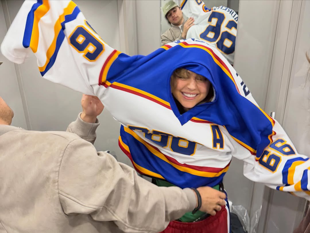 ladybirdiaries's tweet photo. I actually need all the girls to do this, let’s make it a tradition! https://t.co/esphcf1V5D