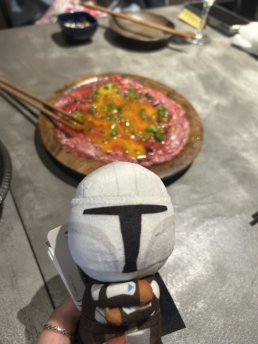 rocco6ca's tweet photo. マ…ダロリアンやっと！観てきました！！！！その足でポップアップショップ、やわらかマンドゥさん思わずお迎えしましたガワイイ゛🤦‍♀️ https://t.co/5p4tK9D4IC