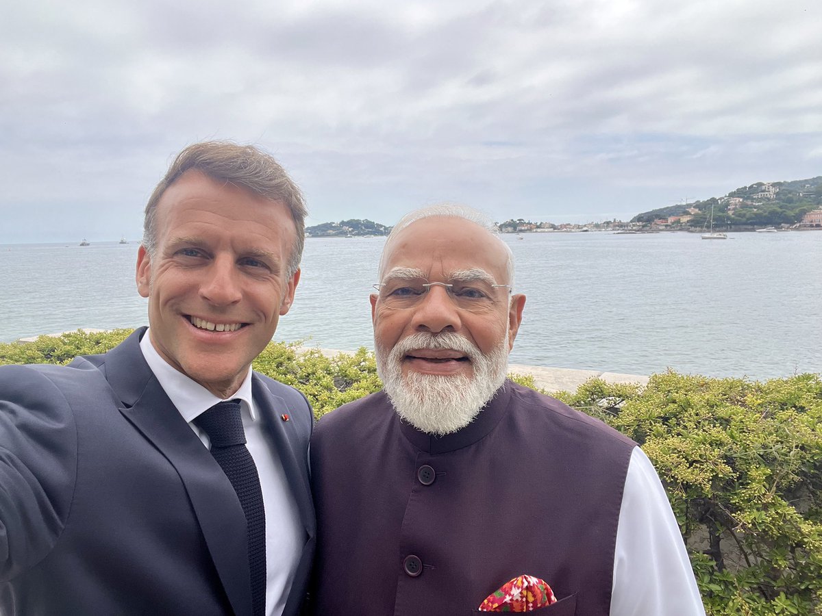 BJP4India's tweet photo. 𝐒𝐞𝐥𝐟𝐢𝐞 𝐎𝐟 𝐓𝐡𝐞 𝐃𝐚𝐲! 📸 https://t.co/bKyI2A72ke