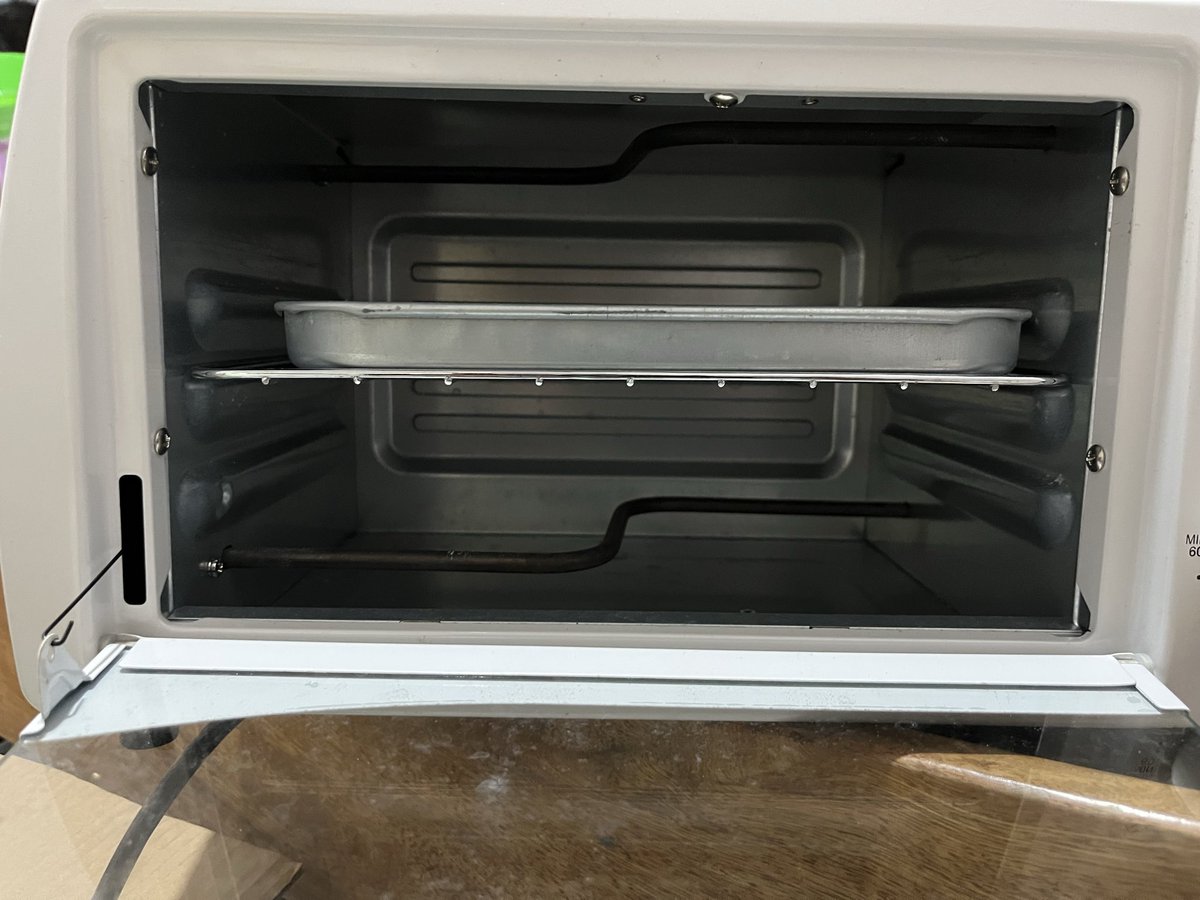 Ladazzza's tweet photo. WTS!! 
SEKAI Oven Listrik Low Watt Kapasitas 10L Pemanggang Makanan Serbaguna Rotisserie
Good condition + jarang dipakai
HMU for details
🏷️150K
📍Bekasi
Bisa cod line krl/🍊 https://t.co/4y0ZJ5uaef