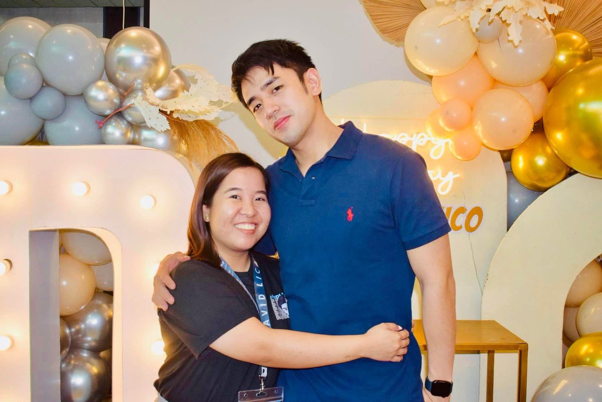 katchrizeeee's tweet photo. Advance Happy Birthday, David naming mahal! 💙🥳 Mauna na akong bumati para hindi matabunan bukas. Hahaha. Love youuu! Good night. See you sooooon. Promise, papakita na ako. 😂 Enjoy your day tomorrow! 🥰  Penge shanghaiiii @davidlicauco https://t.co/zQ4NkxKF3M