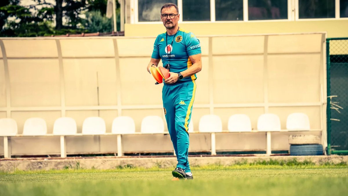 MrksPSLClub's tweet photo. 🚨I am sure some will ask themselves why Sekhukhune United and Durban city dont make Official Announcements about their new coaches Cedric Kaze and Khalil Ben Youssef same as kaizer Chiefs football club(Da Cruz Fernando)

Cedric Kaze and Khalil Ben Youssef still have contracts with kaizer Chiefs football club that will end at the of june 2026 meanwhile Kaizer Chiefs new coach Da cruz Fernando will also be Official announced very soon or before 22 june or 30 june.

●Kaze and Sekhukhune is done deal 
●Khalil Ben Youssef and Durban City is done deal
●Da cruz Fernando and kaizer Chiefs is done deal

●But when contract says 30 june you need to respect it.

●Da Cruz Fernando already started working 💪 
With backoffice kaizer Chiefs team and his technical team.

Already have list of players that he want mashiane is one of his favorite player.

 #KaizerChiefs #AmakhosiAjabulile
