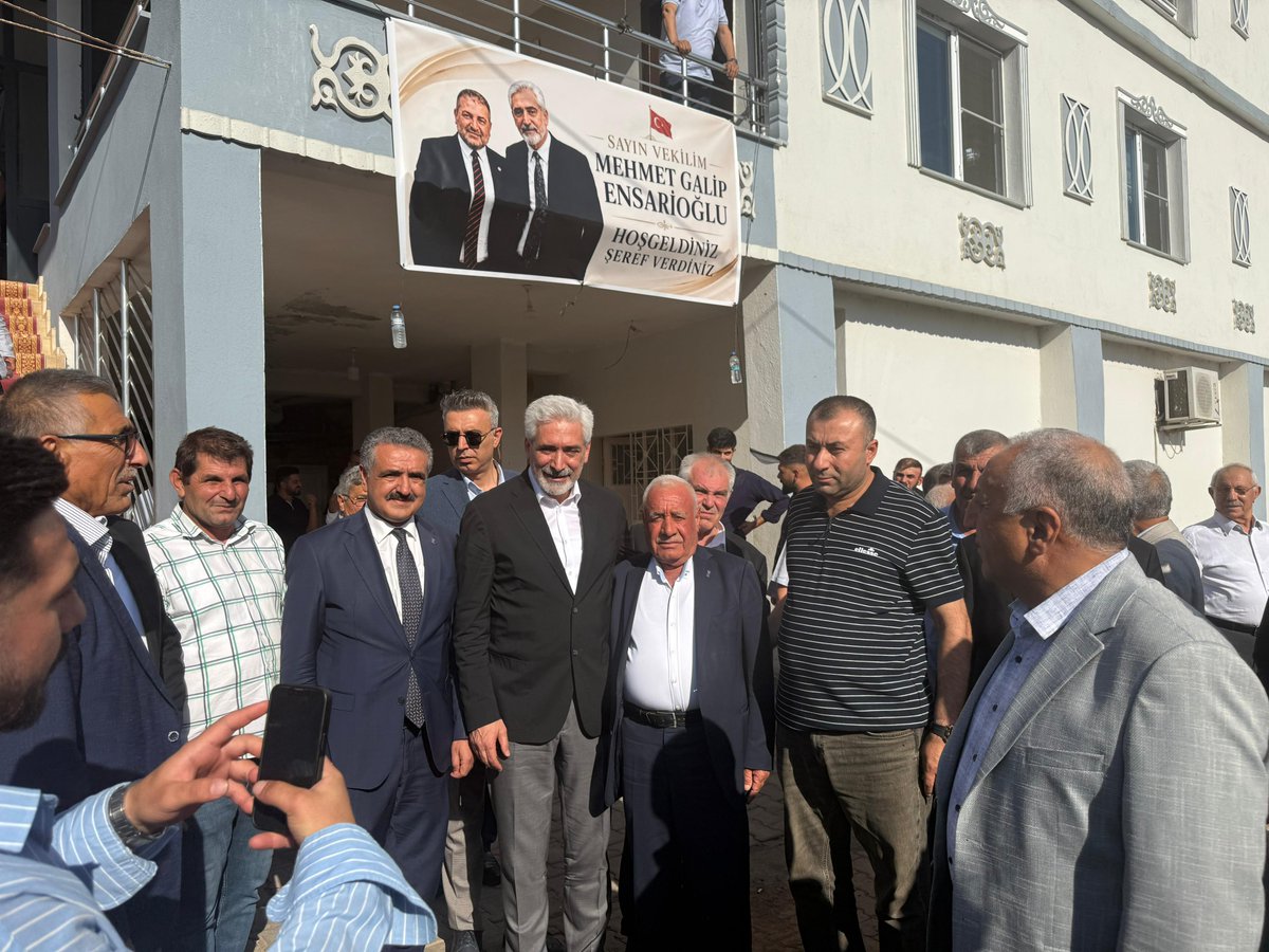 GalipEnsarioglu's tweet photo. Derik’te kıymetli dostum Ahmet Yavuz’un kirveliğini üstlenmekten büyük mutluluk duyduğum torunu Mehmet Galip’in sünnet mevlidine katıldık.

Rabbim Mehmet Galip evladımızın yolunu, bahtını açık eylesin; ailesiyle birlikte sağlık ve huzur dolu nice güzel günlerini görmeyi nasip etsin inşallah.