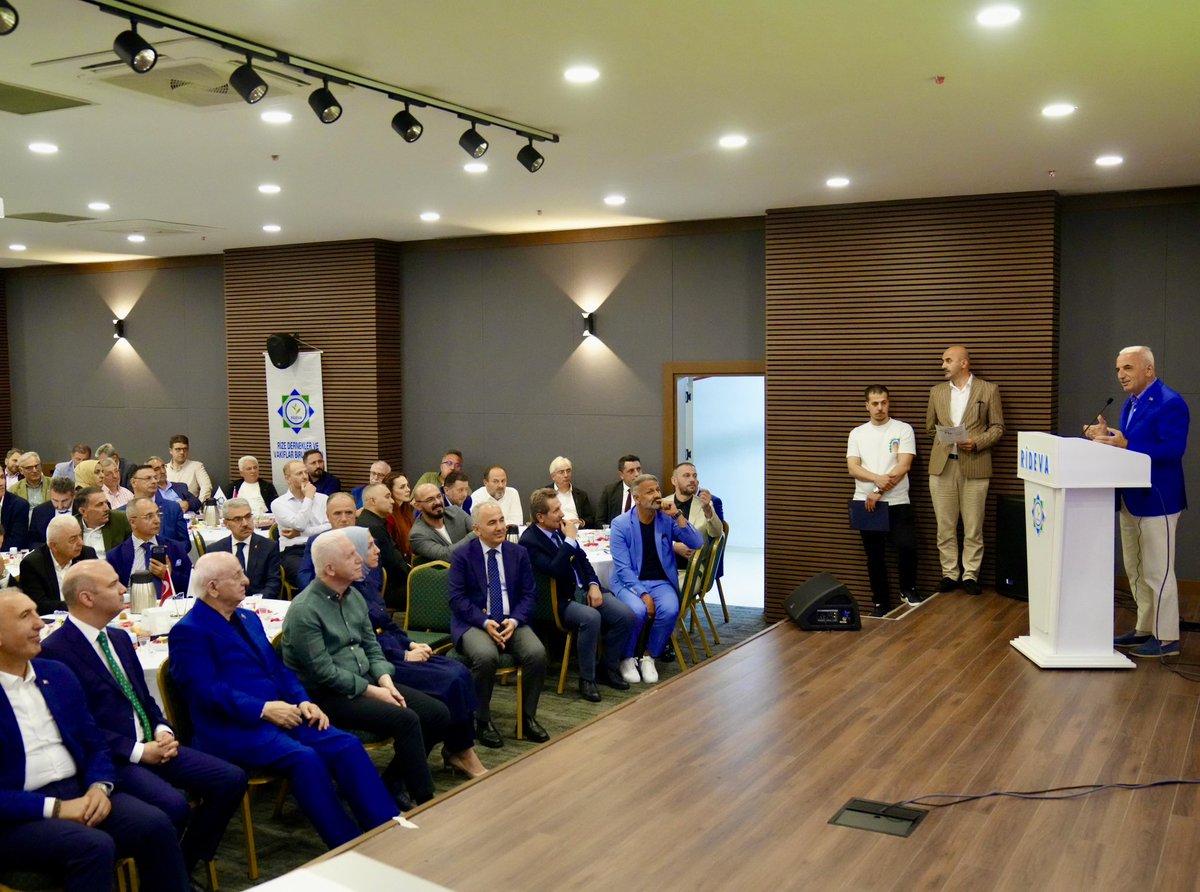 ismetyildirimtr's tweet photo. Rize Dernekler ve Vakıflar Birliği Vakfı (RİDEVA) Mütevelli Heyet Toplantısı’nda kıymetli hemşehrilerimizle bir araya geldik.

Birlik ve beraberliğimizi pekiştiren bu güzel buluşmaya vesile olan RİDEVA Başkanımız Recep Albayrak’a, yönetimine ve emeği geçen tüm hemşehrilerimize gönülden teşekkür ediyorum.