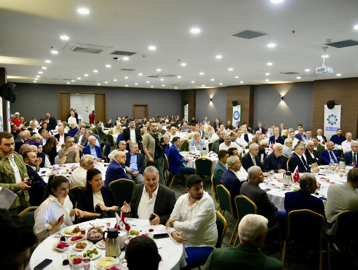 ismetyildirimtr's tweet photo. Rize Dernekler ve Vakıflar Birliği Vakfı (RİDEVA) Mütevelli Heyet Toplantısı’nda kıymetli hemşehrilerimizle bir araya geldik.

Birlik ve beraberliğimizi pekiştiren bu güzel buluşmaya vesile olan RİDEVA Başkanımız Recep Albayrak’a, yönetimine ve emeği geçen tüm hemşehrilerimize gönülden teşekkür ediyorum.