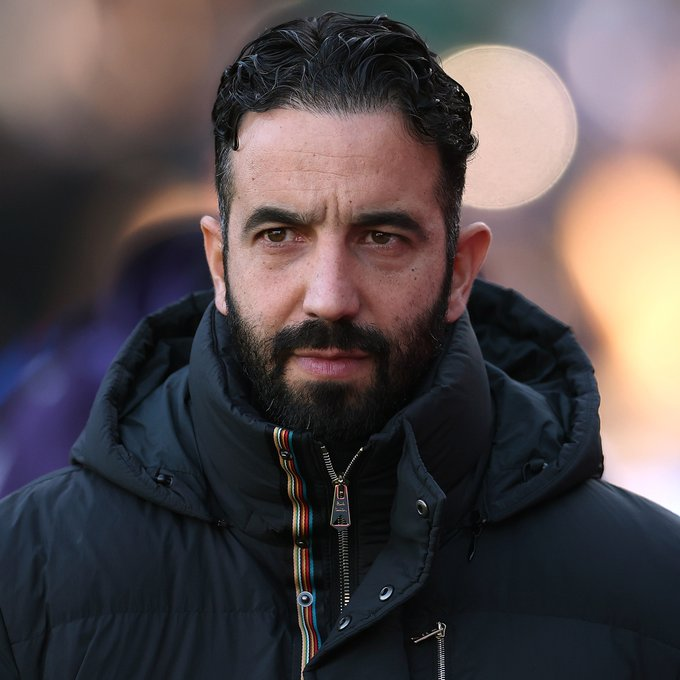 UtdDistrict's tweet photo. 🚨 | #mufc will stop paying Rúben Amorim compensation as SOON as he returns to work.

He is the leading candidate to take over at AC Milan. [@JacobsBen] https://t.co/oqfL4vWJSy