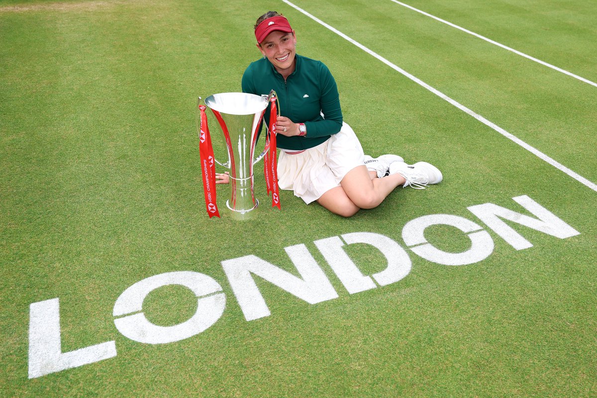 QueensTennis's tweet photo. Winning in the capital 🏆

@DonnaVekic 🫶 #HSBCChampionships https://t.co/EpuBTXFuU3