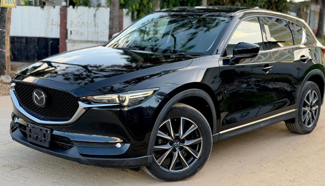 Nkya_motors's tweet photo. Mazda CX-5 
Year of manufacture 2018
Full options 
Open sun roof 
Sport rims 
Parking sensors 
360 camera 
Leather seats 
Cc2200
Diesel ⛽️ 
Steering options 
Clean condition 
New Tyres 
Price 48,900,000/=
Plus Registration 

Call 0656522799

Kindly repost it🙏 https://t.co/lwqQCiBsyX