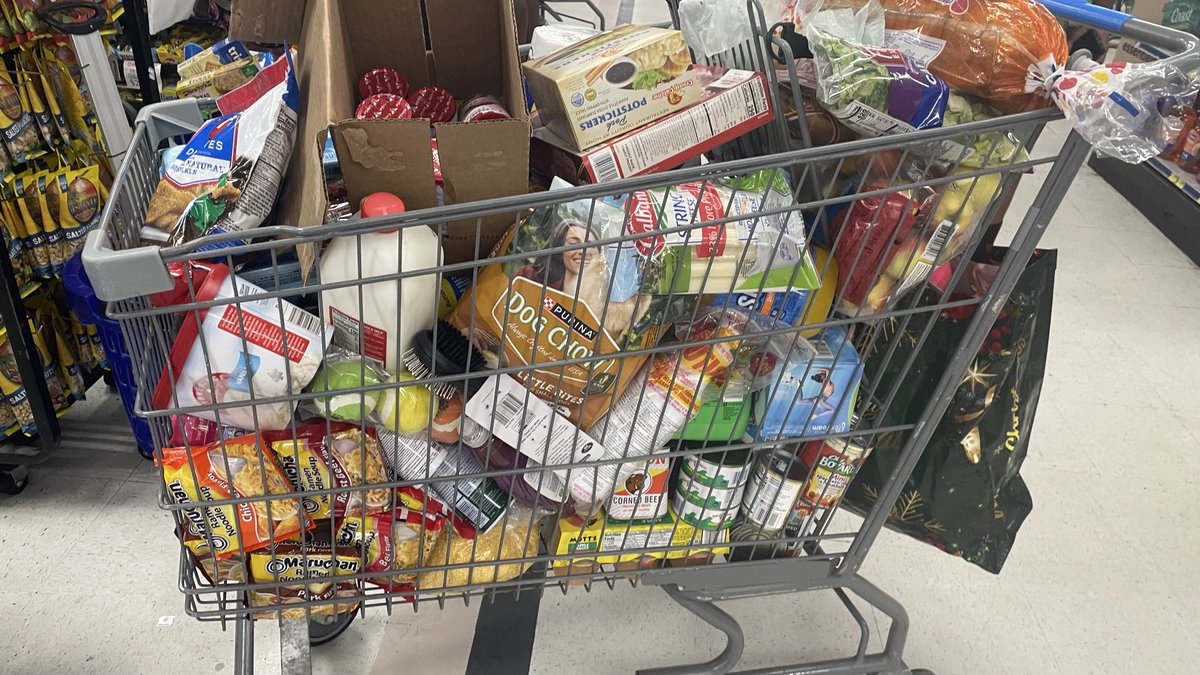 bahamianmade's tweet photo. This may be more than $300 guys. I’m scared. https://t.co/y0TEJU83ry