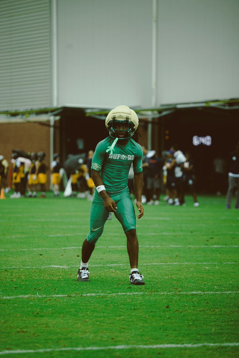 Bray_Williams13's tweet photo. June 15!! Feel Free To Hit Me Up!! https://t.co/DvkY8U6veN