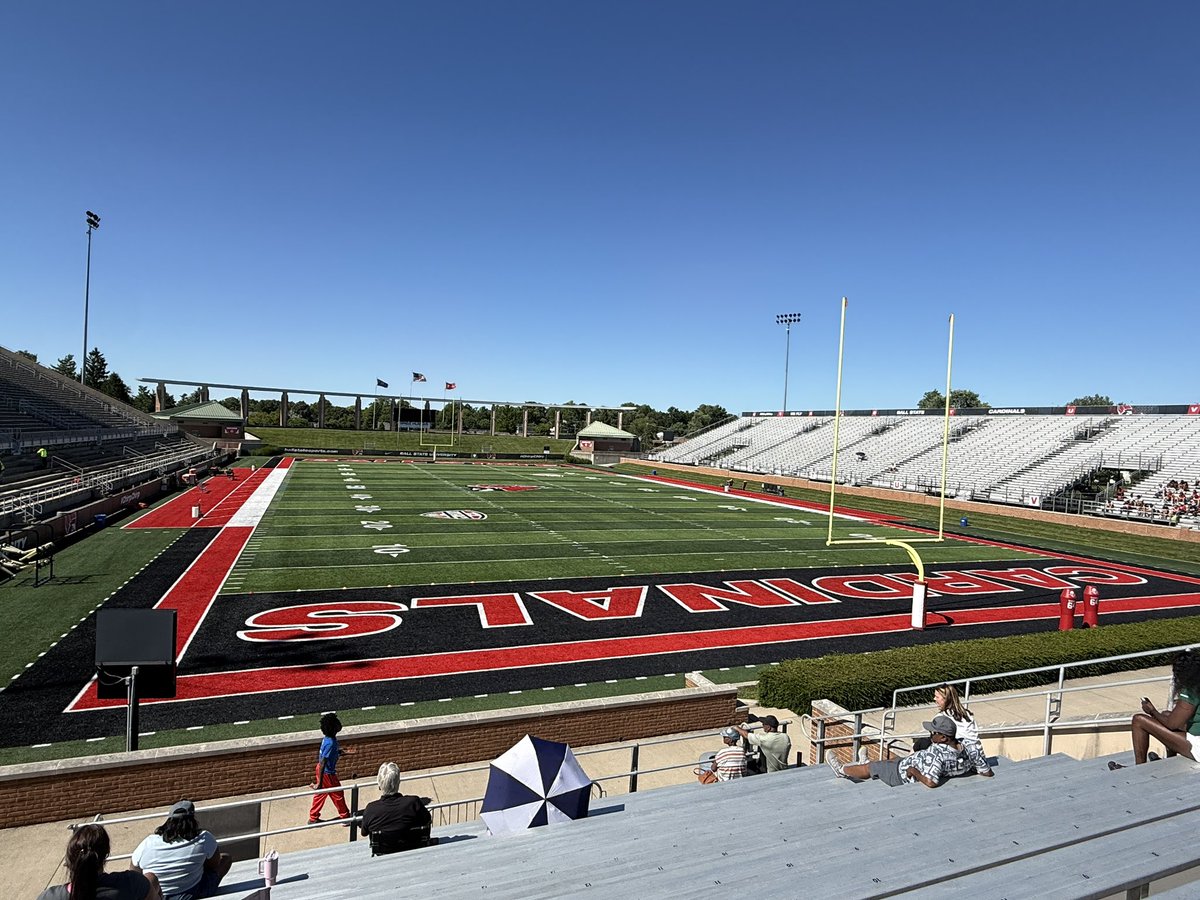 QuincyJackson05's tweet photo. Thank you @BallStateFB for putting on a great camp I’m looking forward to returning for game day visits 
@CoachU_BSU @Coach_MJBunch @CoachRayHolmes @CoachWCinelli https://t.co/mm4dKDAiJD