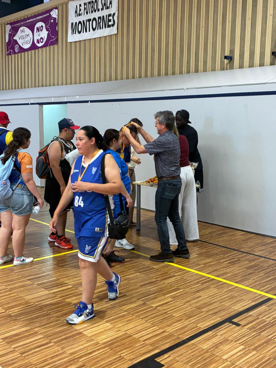 ActivitatsacidH's tweet photo. 🏀✨ GRAN DIA A LA IV SPECIAL CUP DE MONTORNÈS DEL VALLÈS ✨🏀

🥇 El nostre Equip A s’ha proclamat campió i el B segons del seu grup. 

Amunt @BasquetLldG @acidH_IL ! 
Amb el suport de @barcelona_cat 

@GMultiesports
@bcn_gracia @indepe_gracia 
@cbvilamontornes https://t.co/MMdCHJhtO6