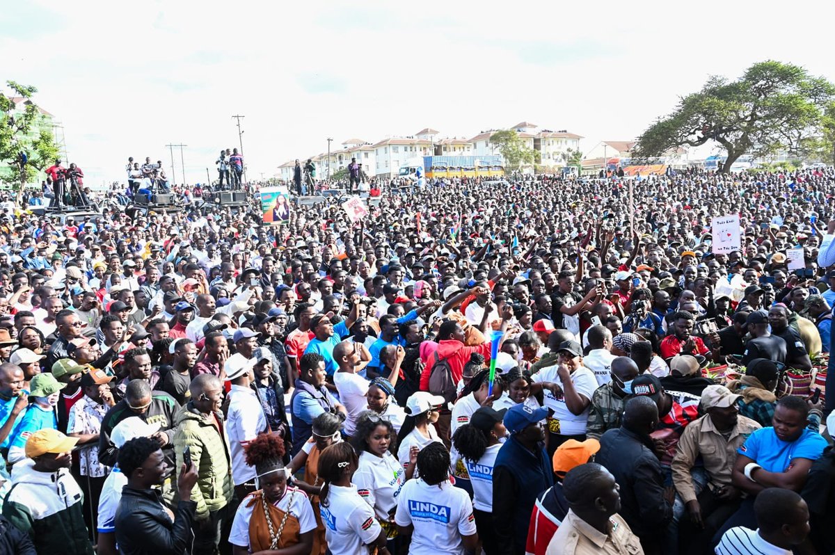hon_Makau's tweet photo. Asante Thika!

The message is home. The people are ready. The time for change is now.

#LindaMwananchi https://t.co/PgaV3wmdxP